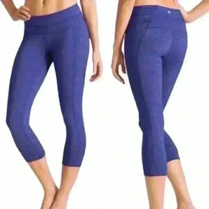 Athleta Odyssey Balance Capri yoga legging purple heather M